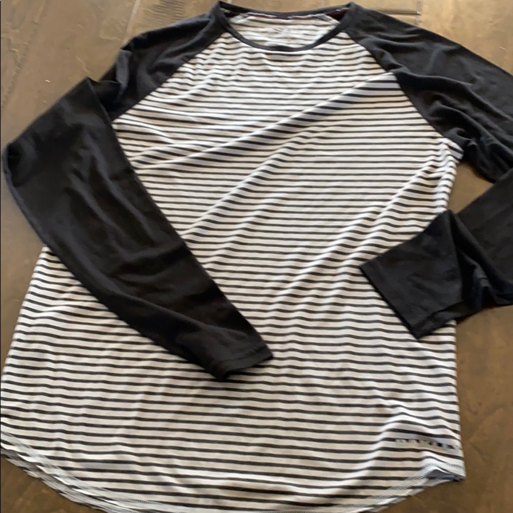 Men’s Oakley Shirt sz small